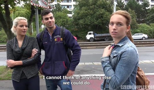 Шикарная телочка отдалась в сауне крутому мужику и кончила бурно