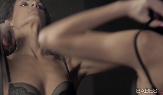 Жена появилась в кабинете, когда муж трахал в рот секретаршу