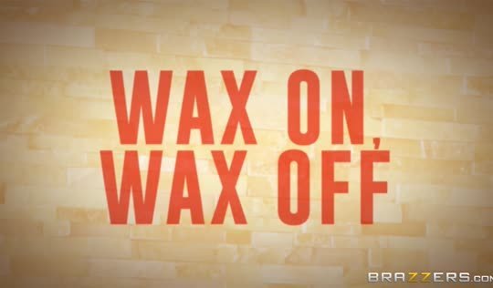 Массажистка-лесбиянка работает с очередной пациенткой