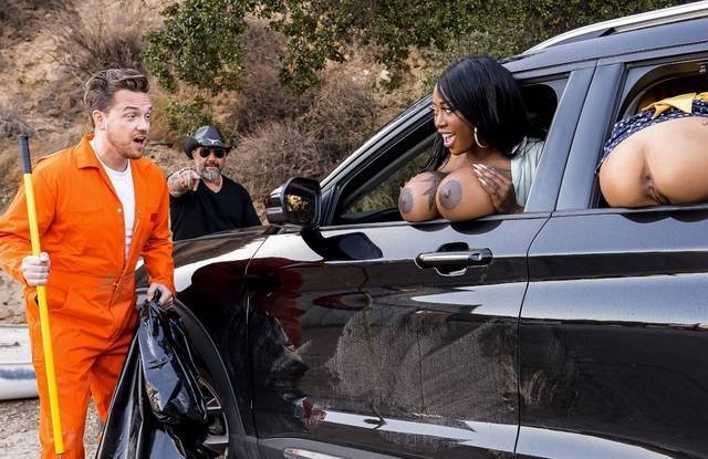 Остановились в природном уголке и потрахались без парней